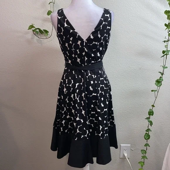 NINE WEST Womens Dress Sz 4Navy and White Polka DOts Career V Neck Fit & Flare - Picture 5 of 11
